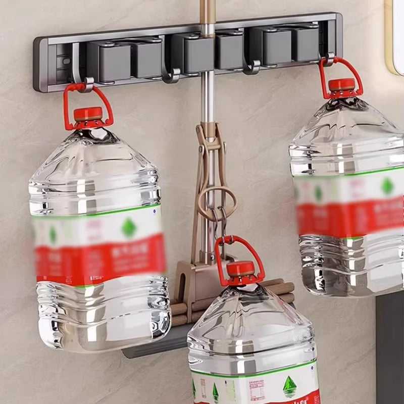 Organizador de Escobas y Trapeadores de Pared Hero