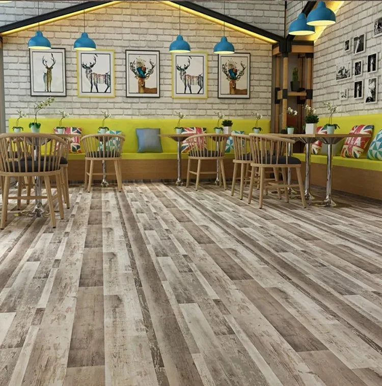 Pegatina de Piso Vinílica con Diseño de Madera o Cemento – Autoadhesiva, Gruesa e Impermeable