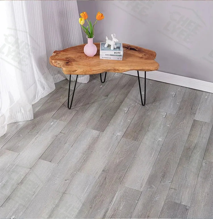 Pegatina de Piso Vinílica con Diseño de Madera o Cemento – Autoadhesiva, Gruesa e Impermeable